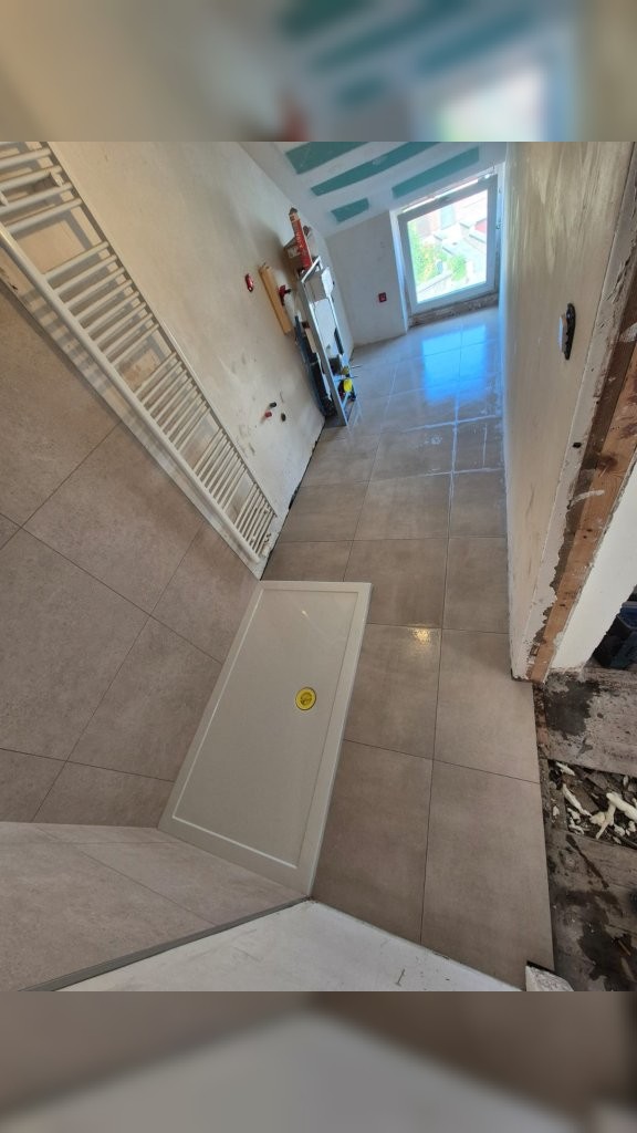 Après - Créations de Carrelage Raffiné pour Espaces Douche Exclusifs